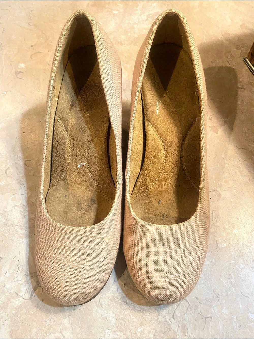 Aerosoles Beige Wedge Pumps US 8